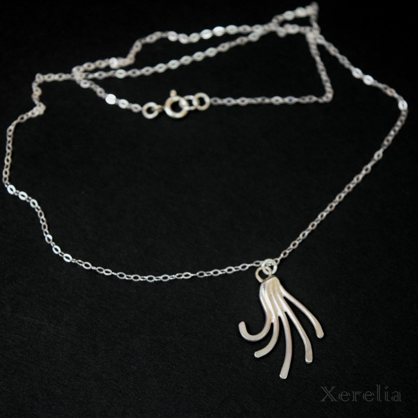 Flowing Tendrils Necklace