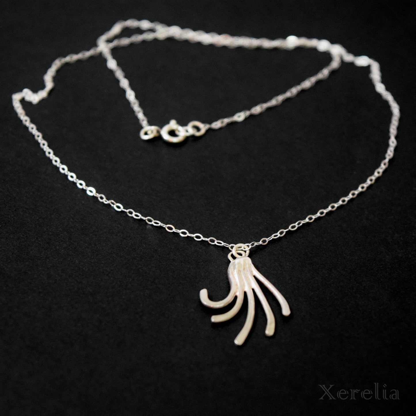 Flowing Tendrils Necklace